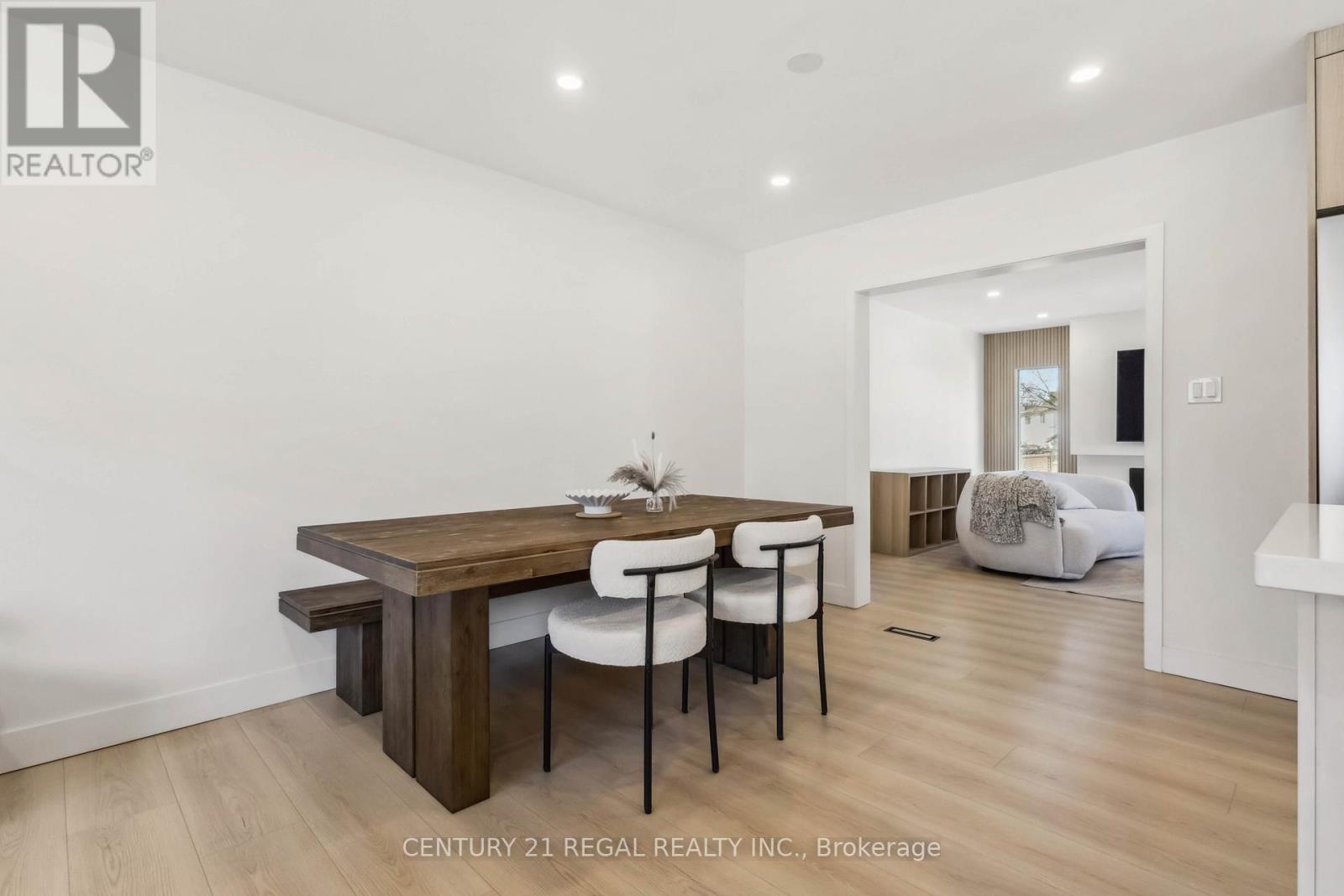 26 Sir Bedevere Place, Markham, Ontario  L3P 2W2 - Photo 8 - N13006812