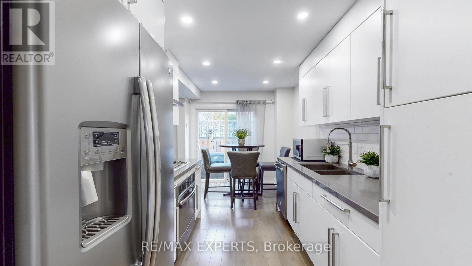 562 Tara Hill Circle, Aurora, Ontario  L4G 6G9 - Photo 13 - N13006874