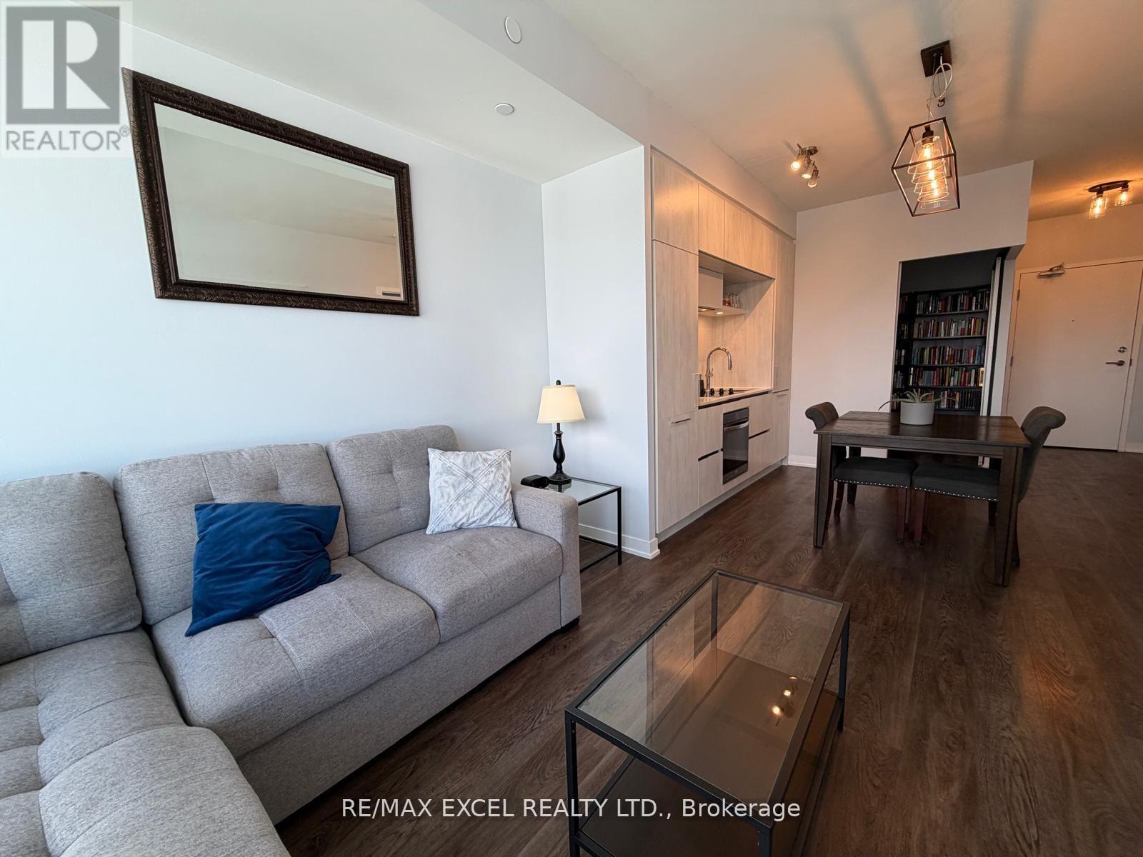 407 - 6 David Eyer Road E, Richmond Hill, Ontario  L4S 0N5 - Photo 8 - N13006882