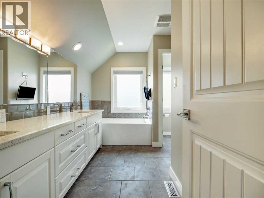 510 4 Street, Stirling, Alberta  T0K 2E0 - Photo 30 - A2301812