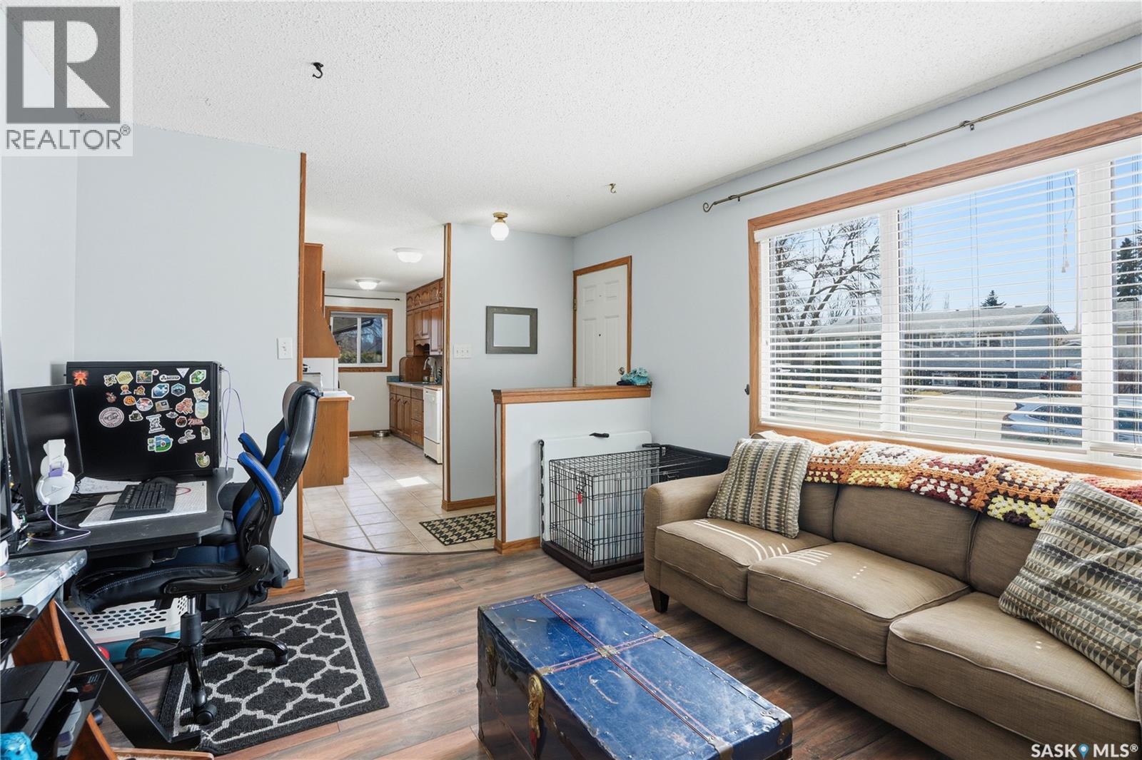 122 Forrester Road, Saskatoon, Saskatchewan  S7M 4G3 - Photo 2 - SK033011