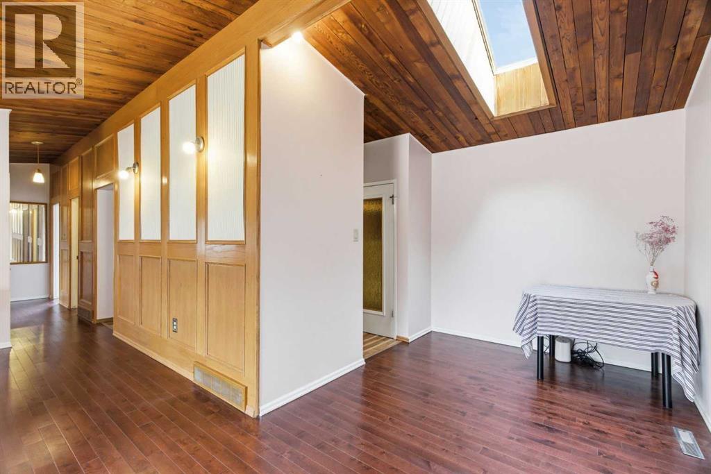 4008 36 Street NW, Calgary, Alberta  T2L 2A1 - Photo 8 - A2301943