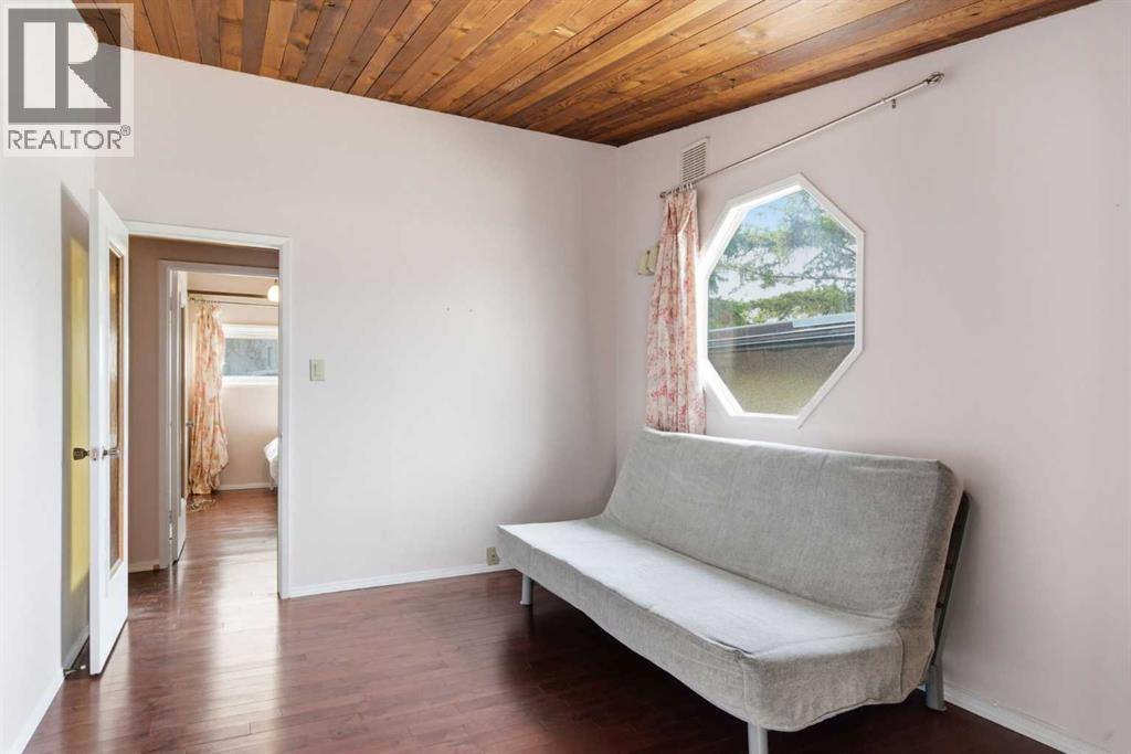 4008 36 Street NW, Calgary, Alberta  T2L 2A1 - Photo 12 - A2301943