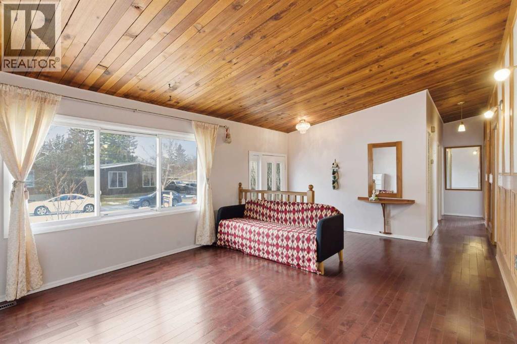 4008 36 Street NW, Calgary, Alberta  T2L 2A1 - Photo 6 - A2301943