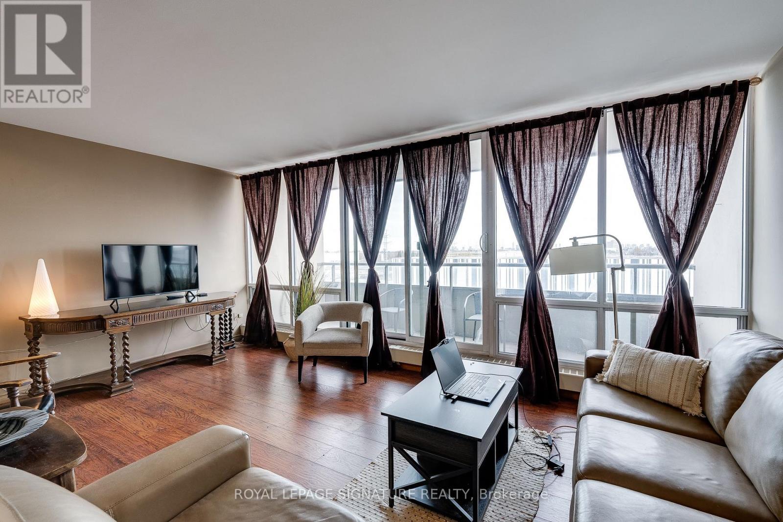 611 - 1 Four Winds Drive, Toronto, Ontario  M3J 2T1 - Photo 4 - W13006754