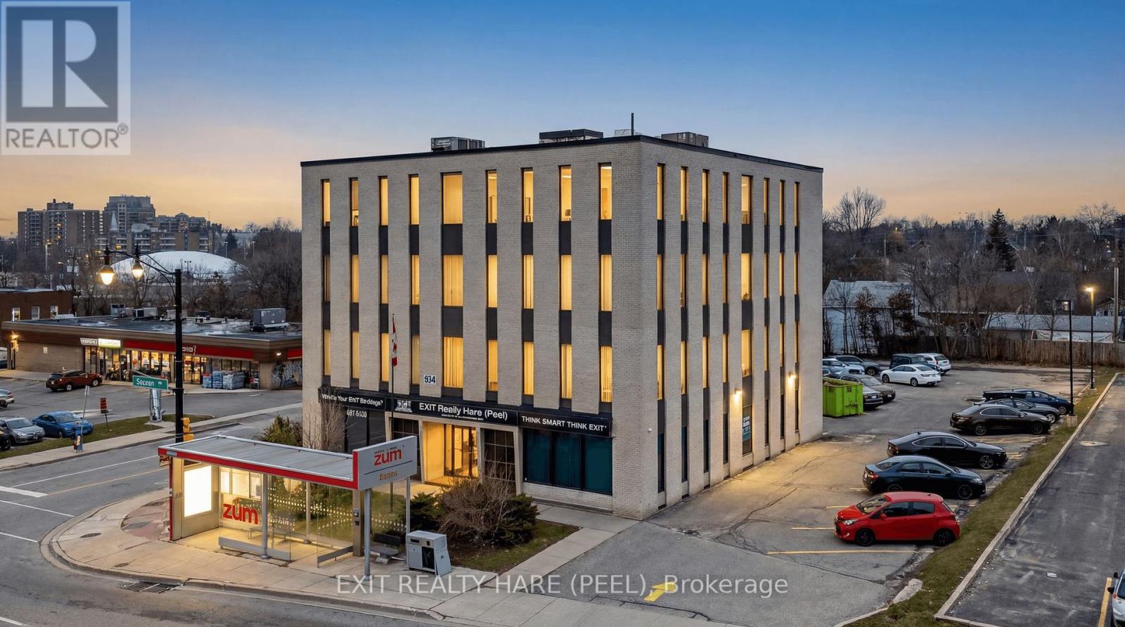 134 QUEEN STREET E, Brampton, Ontario