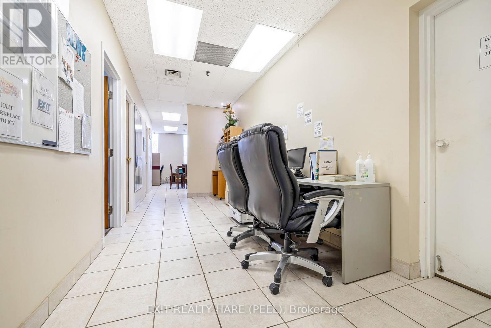 134 Queen Street E, Brampton, Ontario  L6V 1B2 - Photo 13 - W13006760