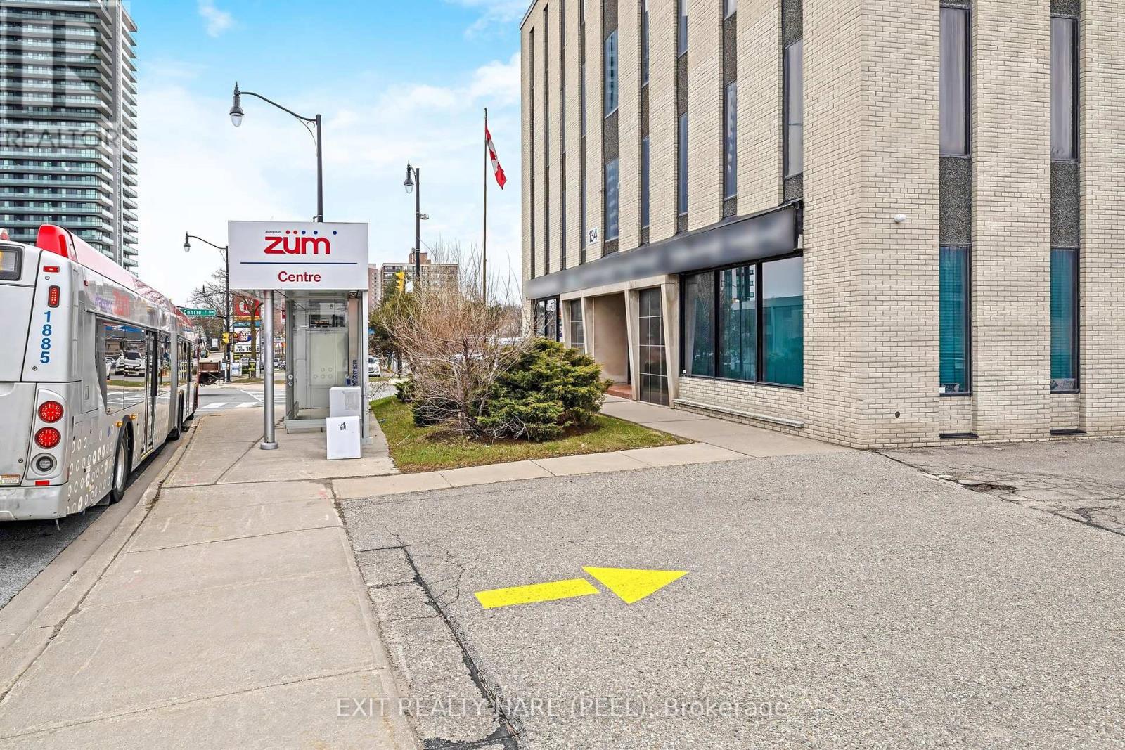 134 Queen Street E, Brampton, Ontario  L6V 1B2 - Photo 5 - W13006760