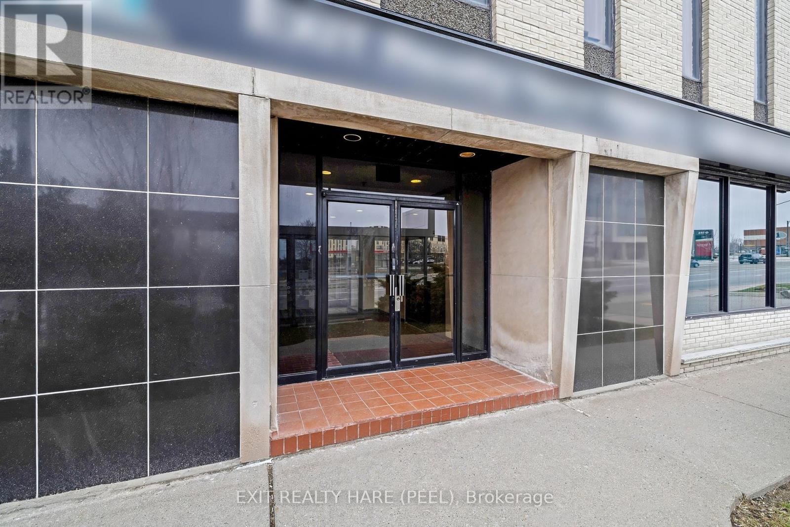 134 Queen Street E, Brampton, Ontario  L6V 1B2 - Photo 7 - W13006760