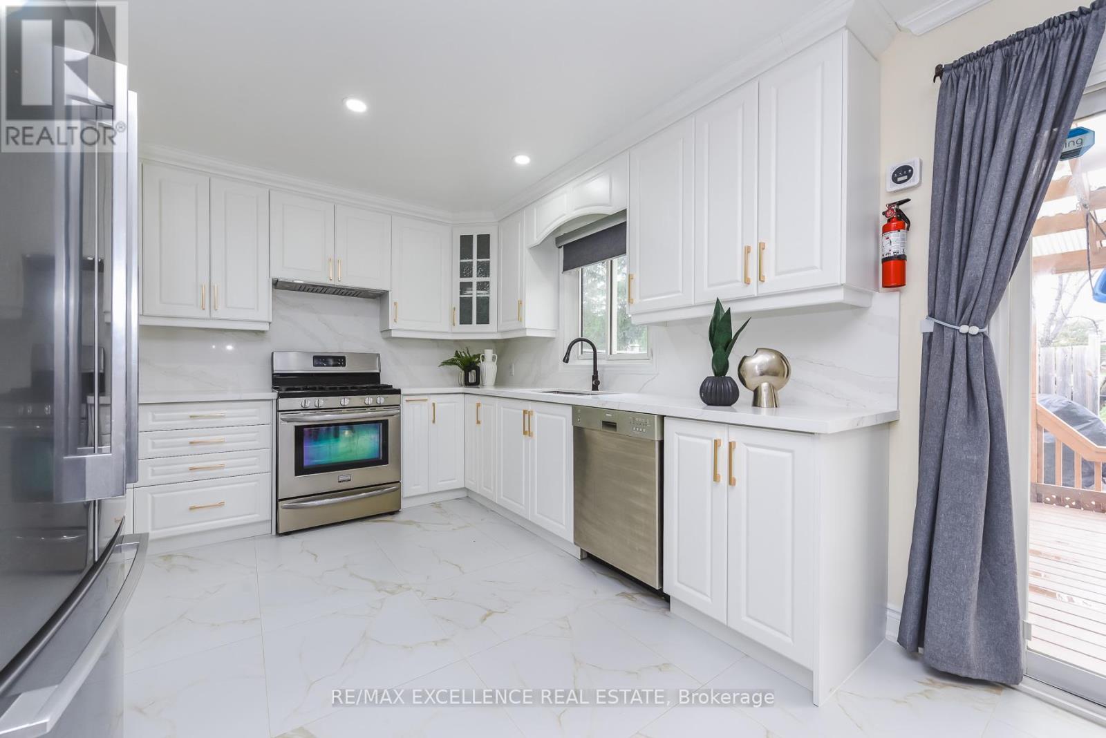 89 Castlehill Road, Brampton, Ontario  L6X 4C3 - Photo 17 - W13006770