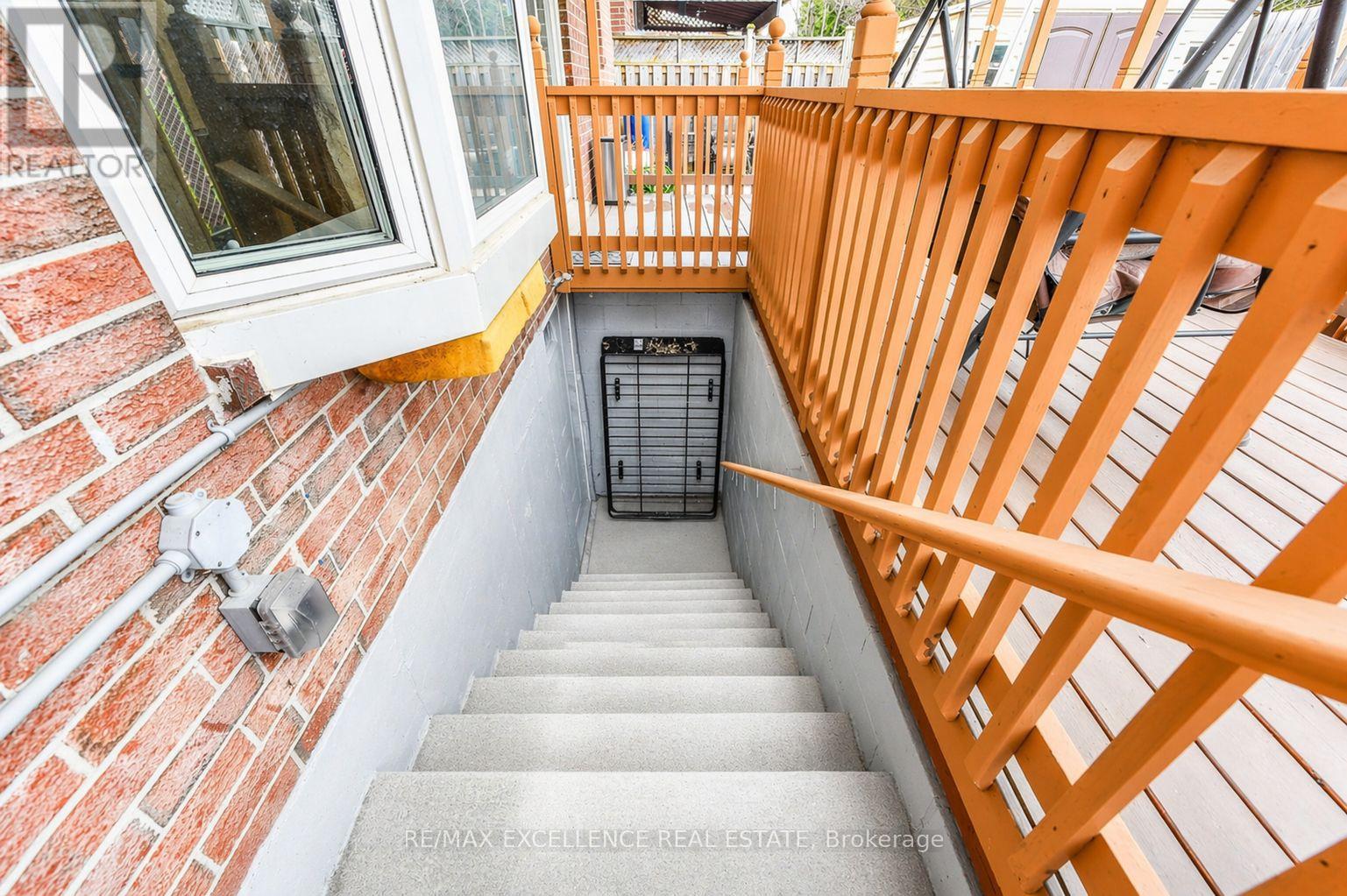 89 Castlehill Road, Brampton, Ontario  L6X 4C3 - Photo 31 - W13006770