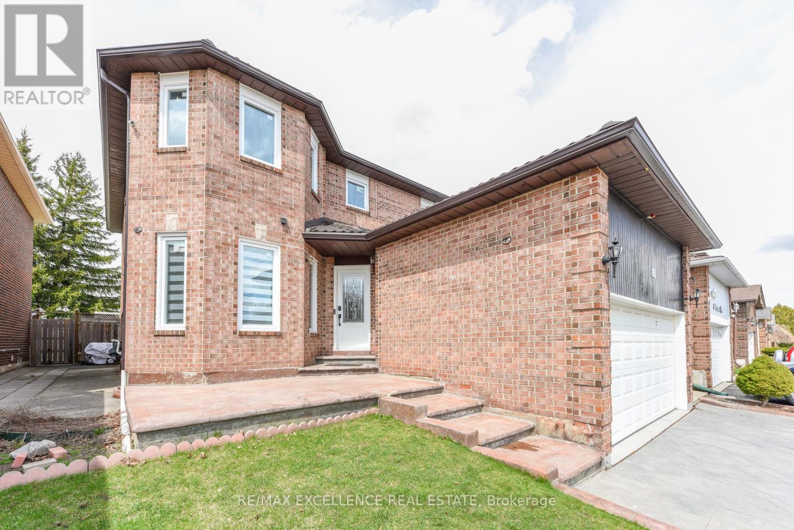 89 Castlehill Road, Brampton, Ontario  L6X 4C3 - Photo 4 - W13006770
