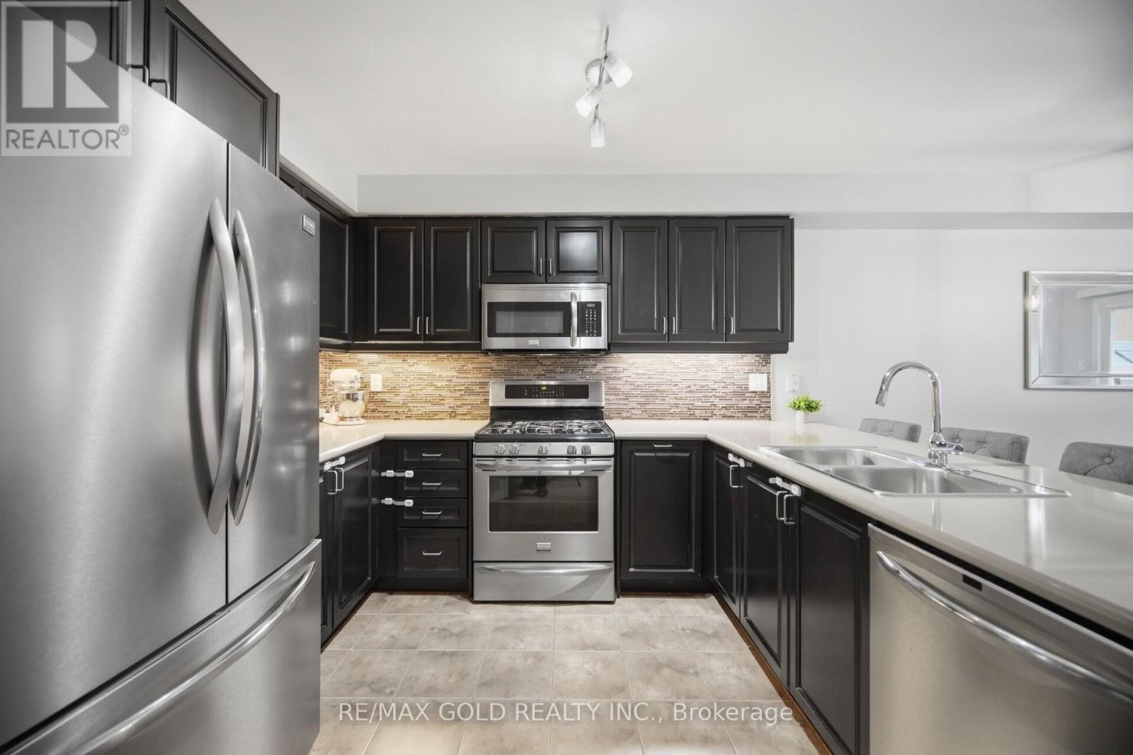 80 Pomell Trail, Brampton, Ontario  L6P 3L6 - Photo 7 - W13006784