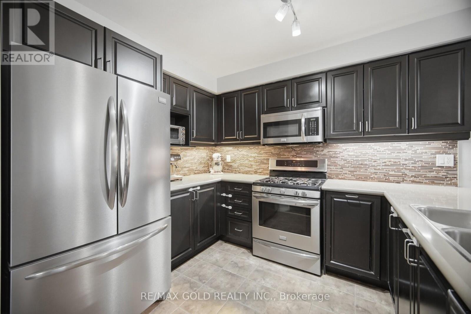 80 Pomell Trail, Brampton, Ontario  L6P 3L6 - Photo 8 - W13006784