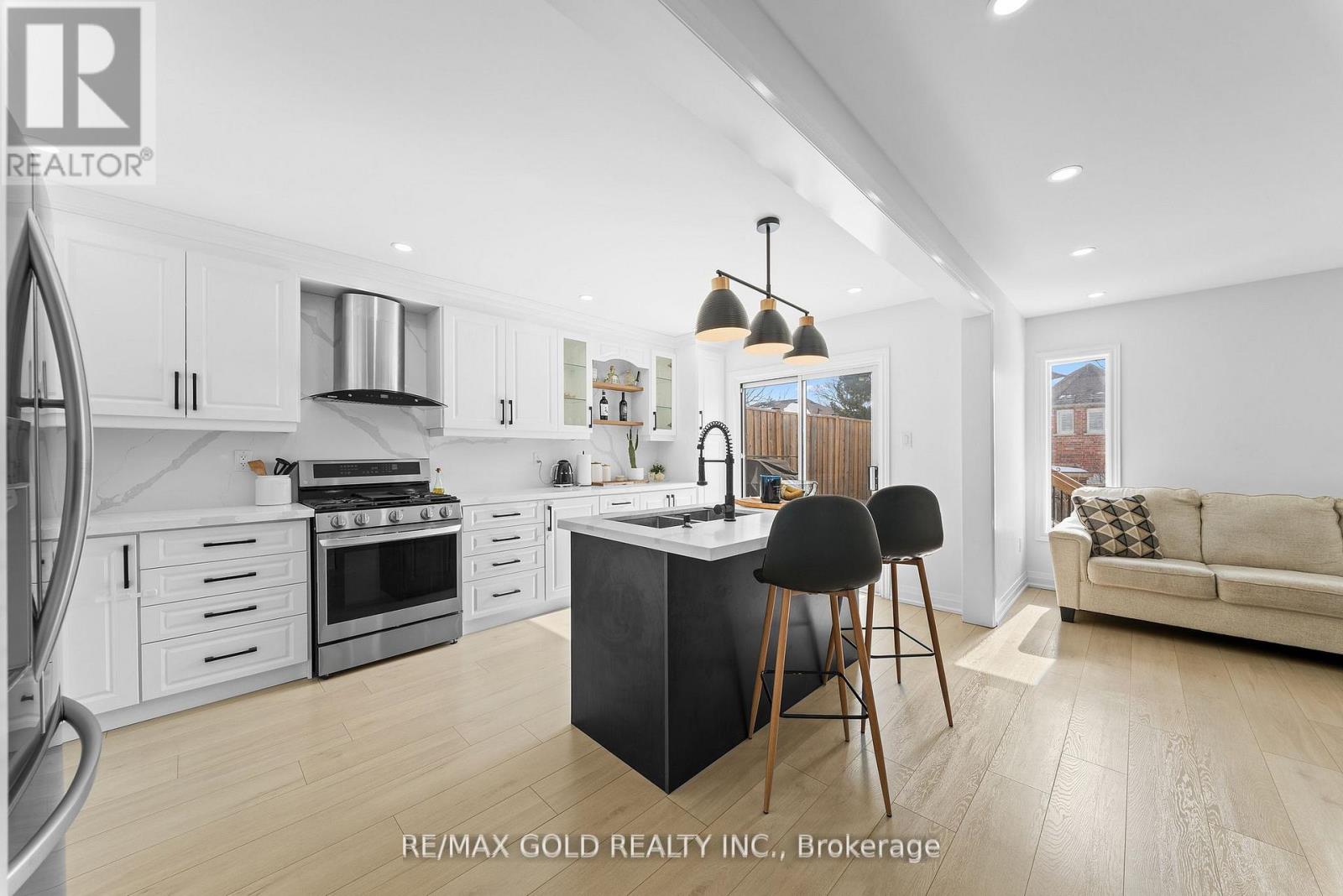 18 Russell Street, Halton Hills, Ontario  L7G 5Y7 - Photo 17 - W13006792