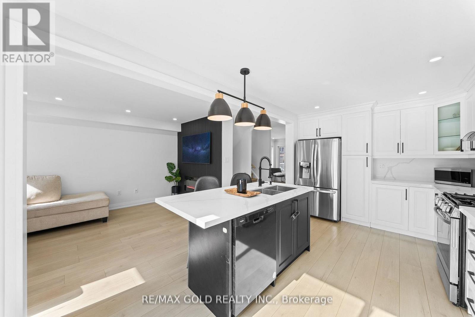 18 Russell Street, Halton Hills, Ontario  L7G 5Y7 - Photo 22 - W13006792