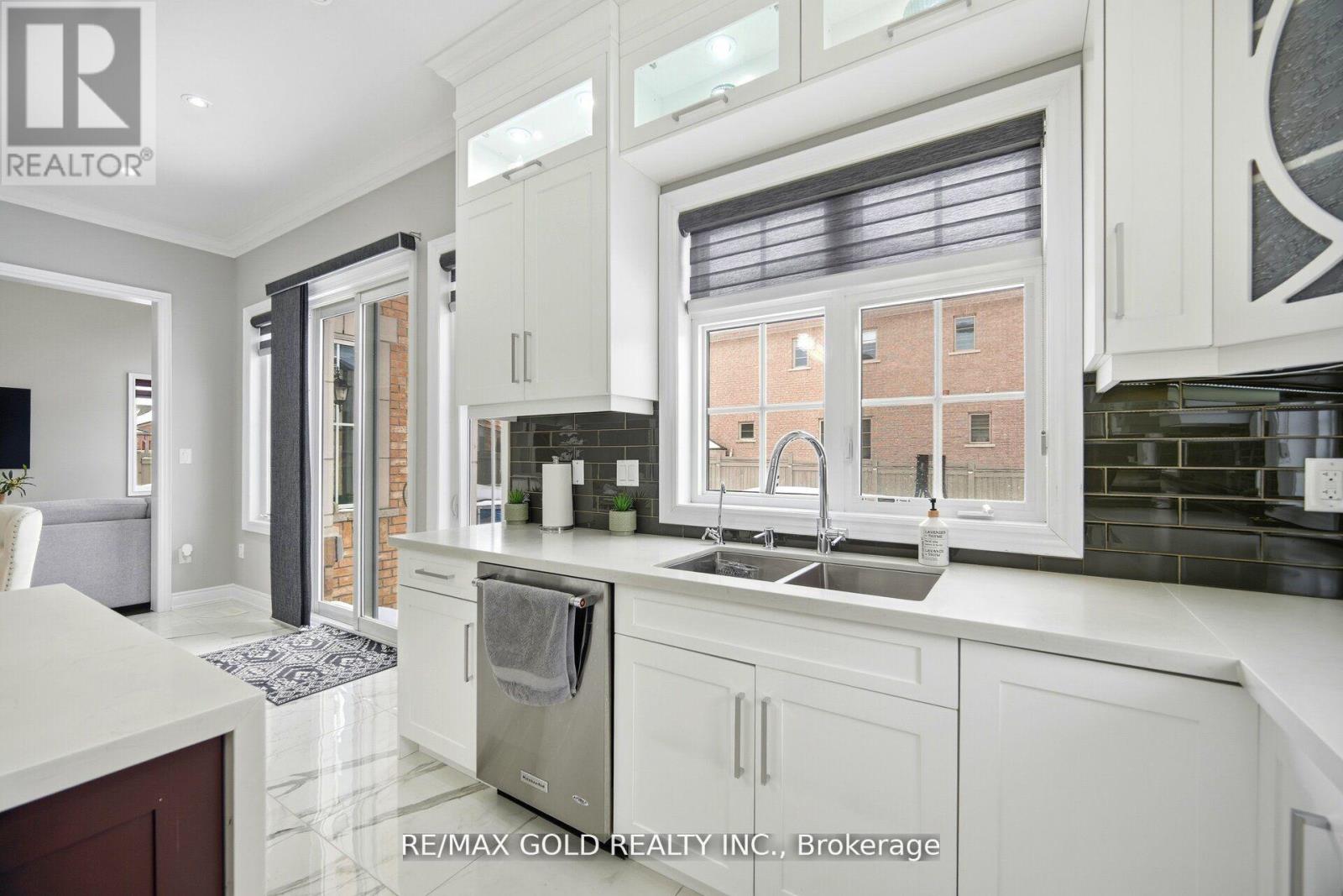 6 Hagerman Road, Brampton, Ontario  L6P 4C1 - Photo 16 - W13006848