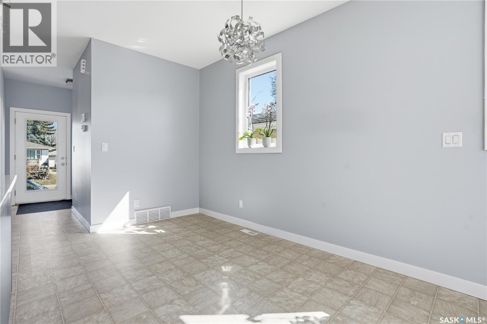 2168 Wascana Street, Regina, Saskatchewan  S4T 4J9 - Photo 13 - SK033045