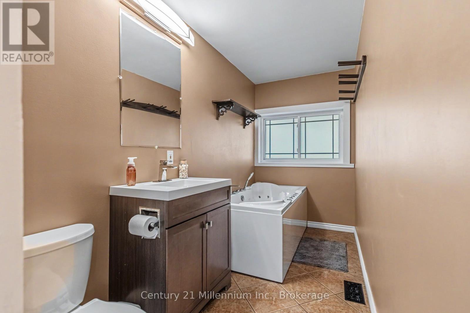 124 Lorne Street, Grey Highlands, Ontario  N0C 1H0 - Photo 19 - X13006406