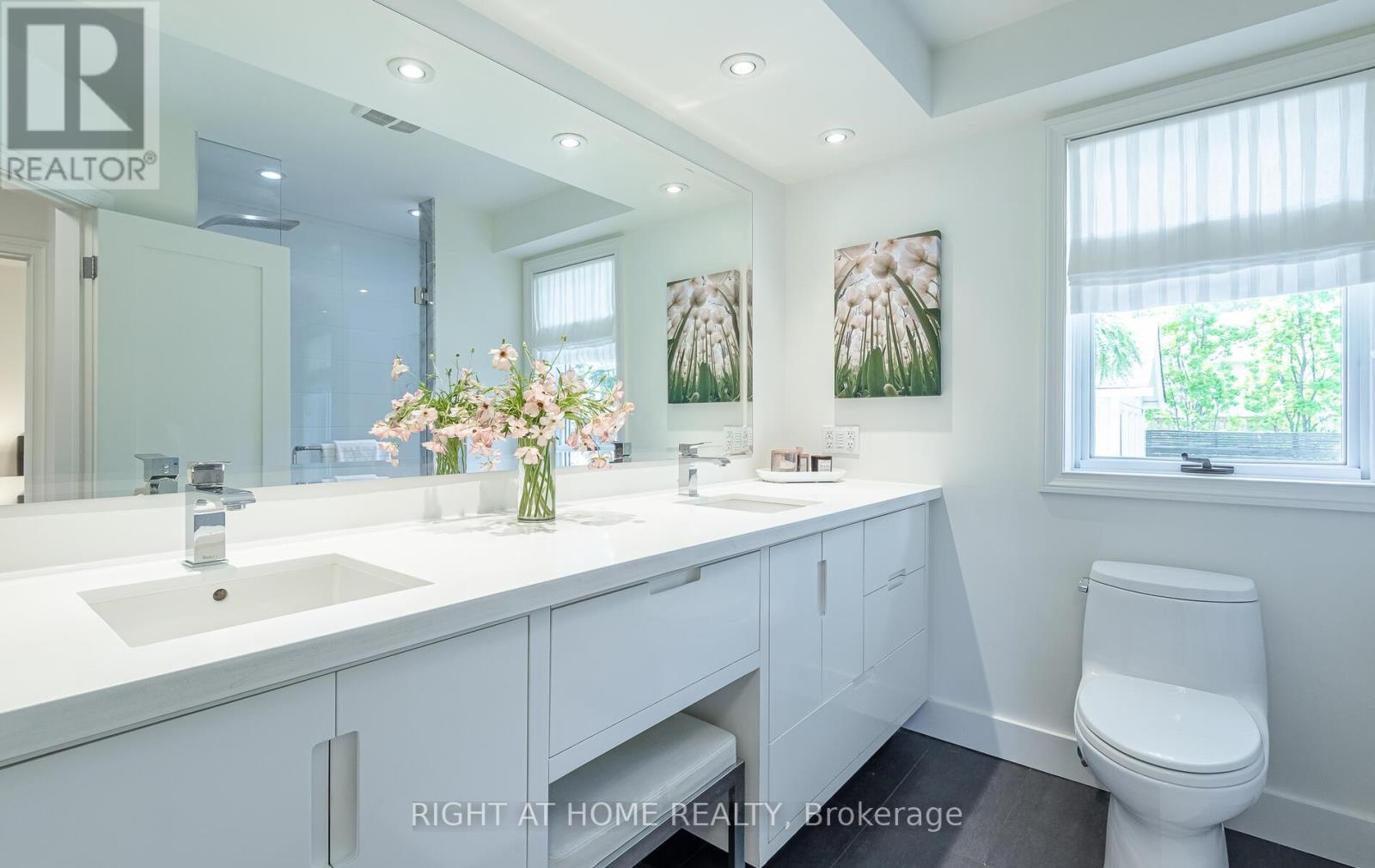 562 Weir Avenue, Oakville (Wo West), Ontario  L6L 4X4 - Photo 23 - W13006830