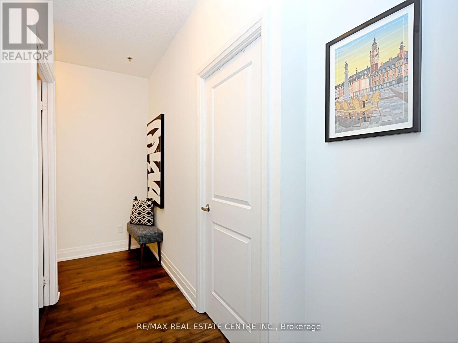 505 - 65 Speers Road, Oakville, Ontario  L6K 0J1 - Photo 6 - W12952350