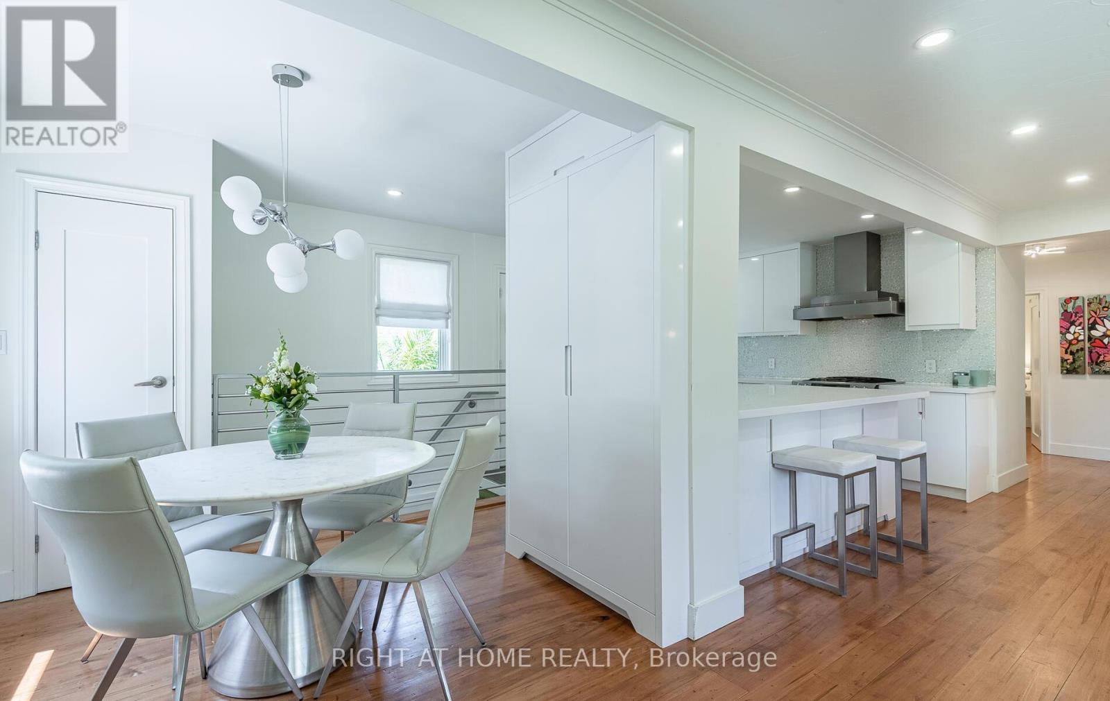 562 Weir Avenue, Oakville (Wo West), Ontario  L6L 4X4 - Photo 13 - W13006830