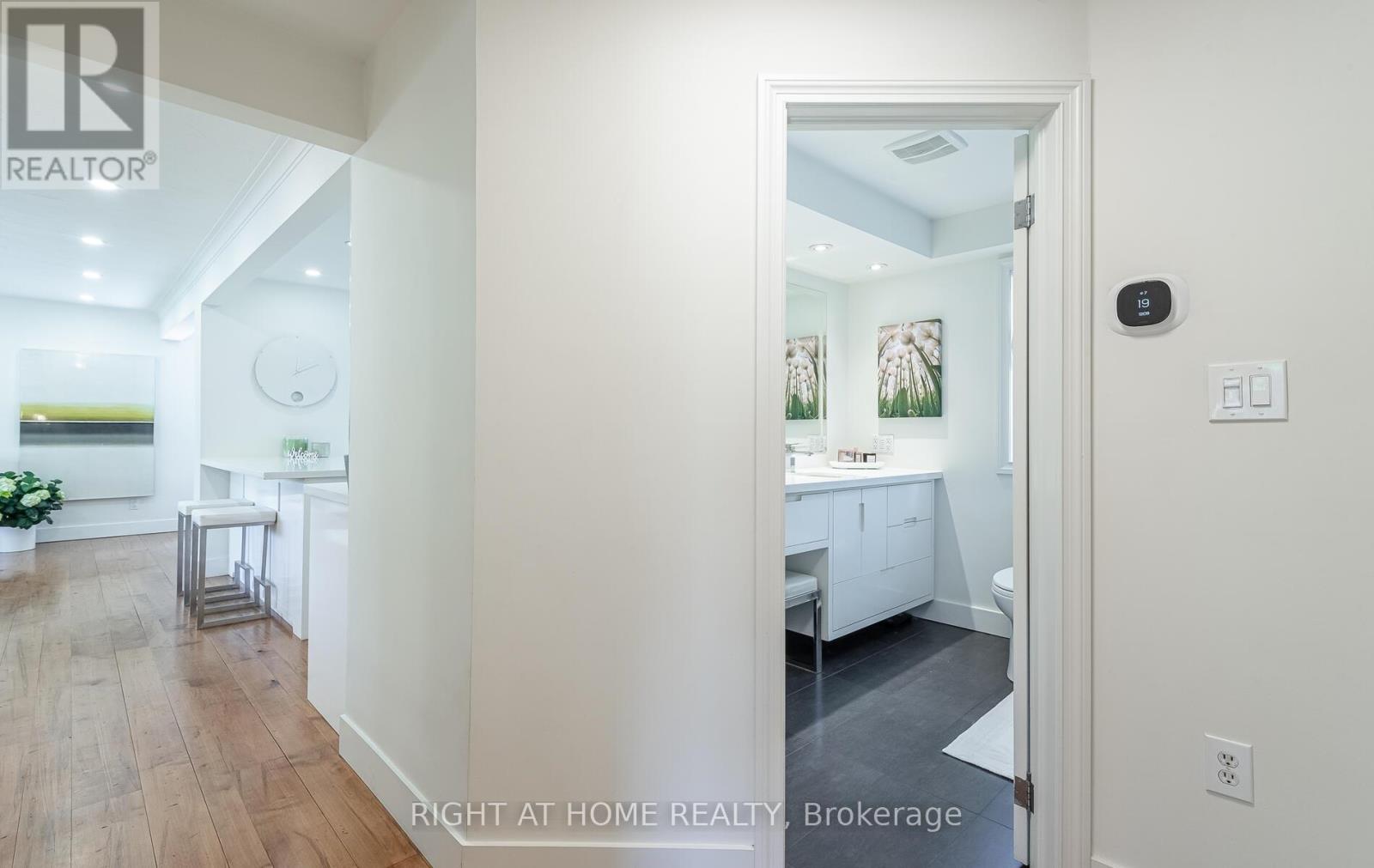 562 Weir Avenue, Oakville (Wo West), Ontario  L6L 4X4 - Photo 22 - W13006830