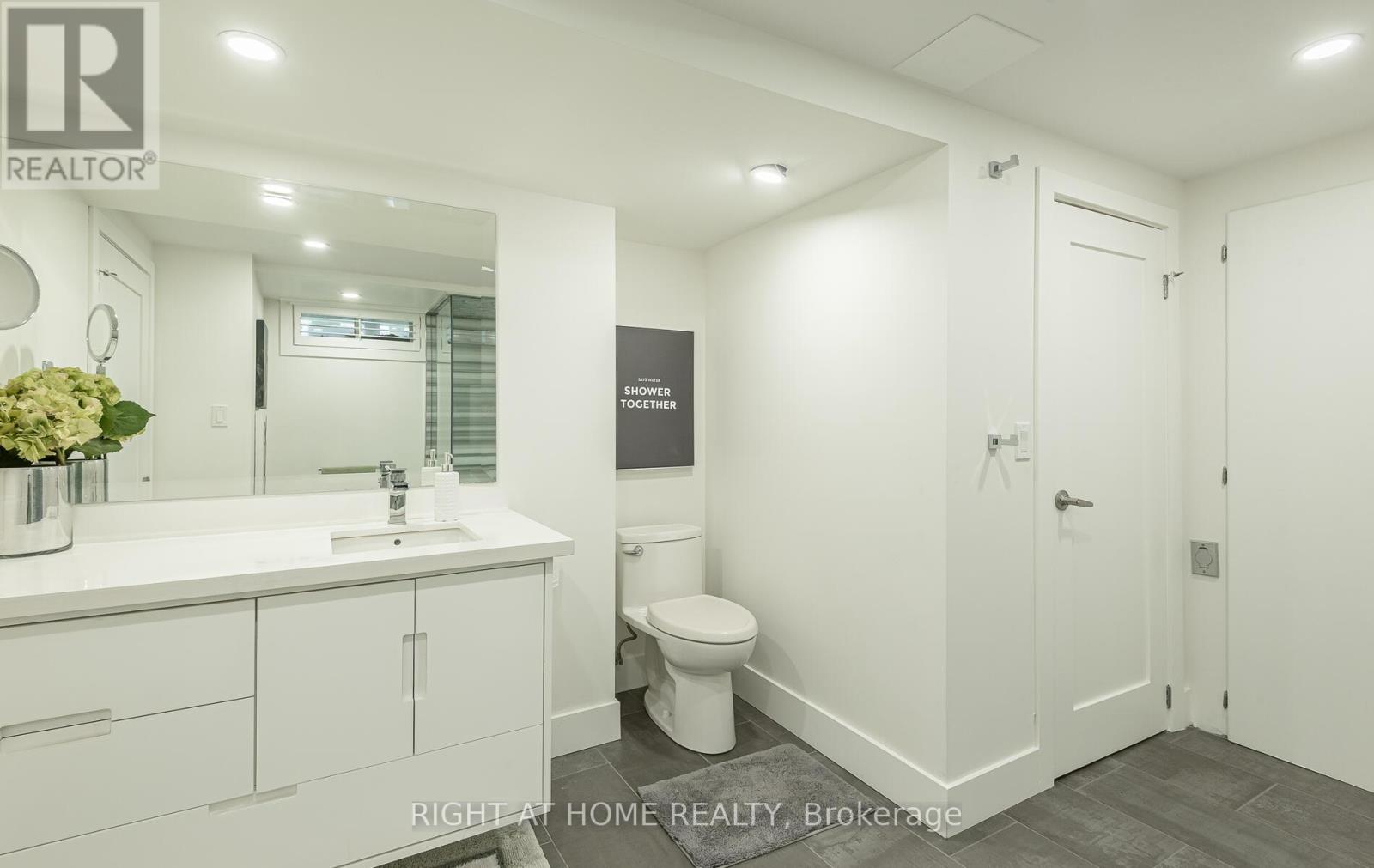 562 Weir Avenue, Oakville (Wo West), Ontario  L6L 4X4 - Photo 38 - W13006830