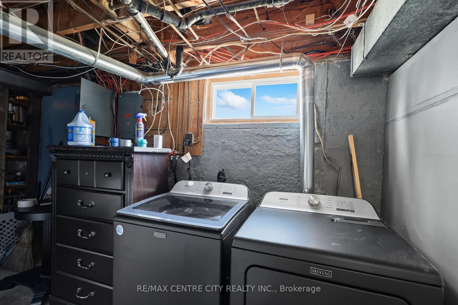 Photo 28 of 38 for 75 Glass Avenue