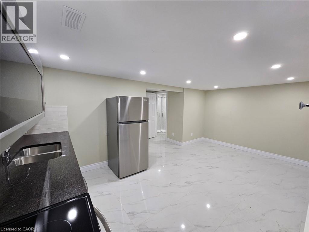 102 Calmcrest Drive Unit# 3, Kitchener, Ontario N2E 1V3 - Photo 4 - 40821477