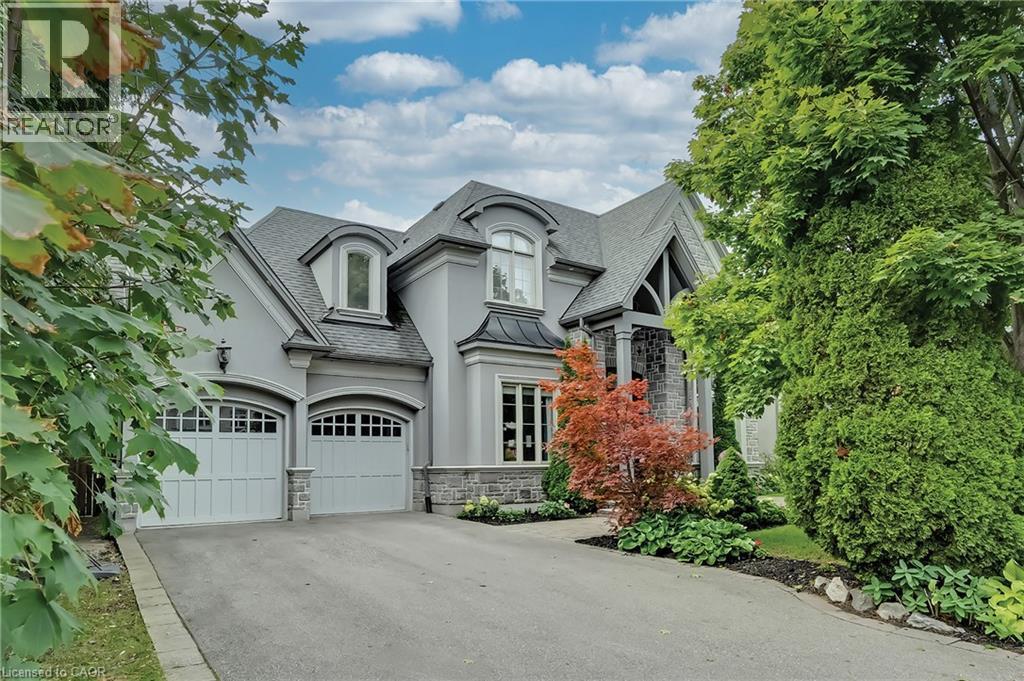 594 MAPLEHURST Avenue, Oakville, Ontario