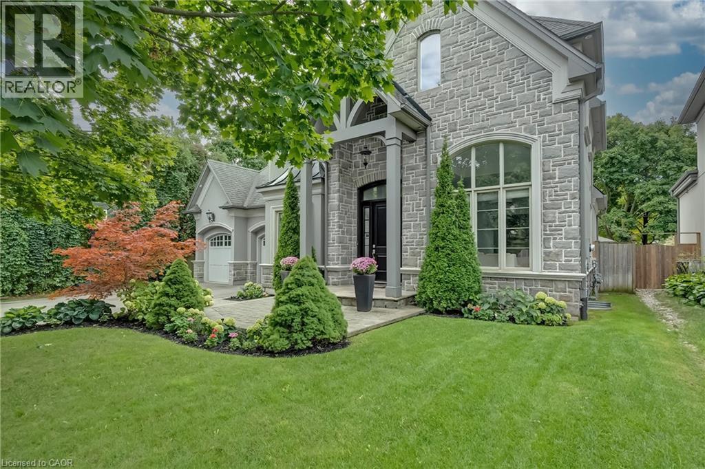 594 Maplehurst Avenue, Oakville, Ontario  L6L 4Z1 - Photo 4 - 40821414