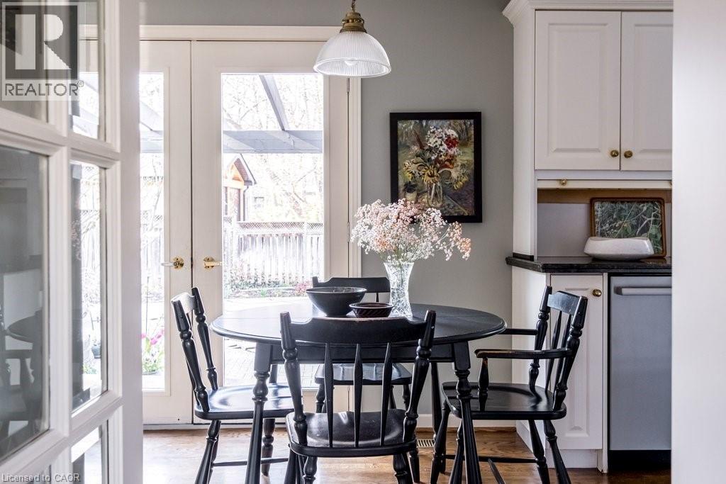 587 Sharalin Court, Burlington, Ontario  L7T 2N7 - Photo 15 - 40821056