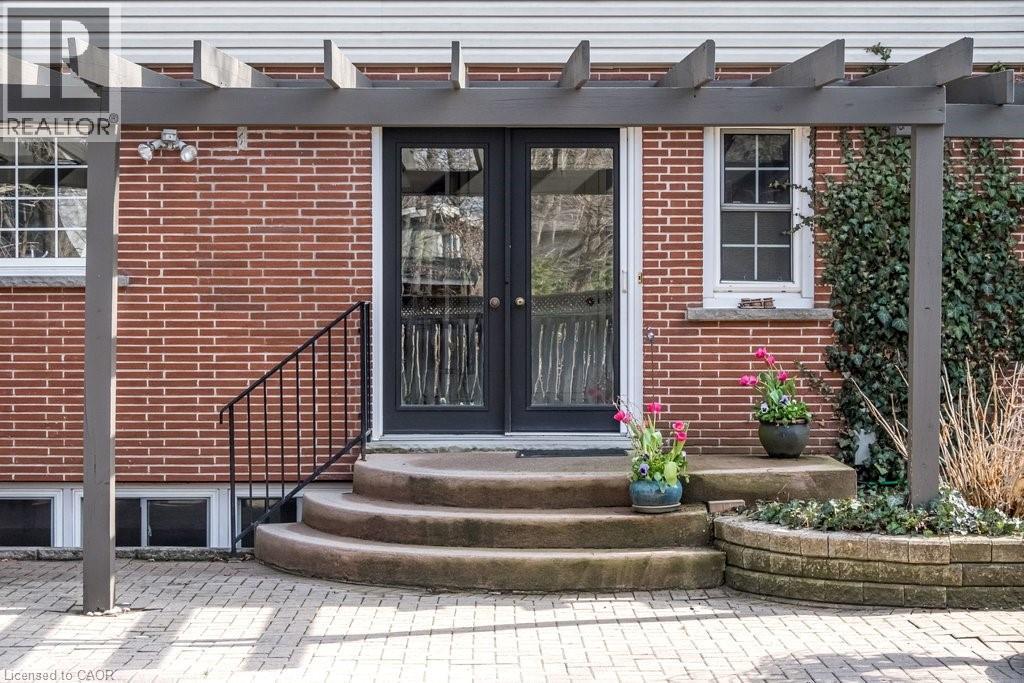 587 Sharalin Court, Burlington, Ontario  L7T 2N7 - Photo 48 - 40821056