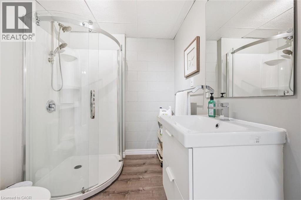 423 Cadbury Court Unit# A, Waterloo, Ontario  N2K 3G7 - Photo 34 - 40820110