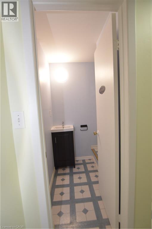 977 Francis Road Unit# 2, Burlington, Ontario  L7T 3Z1 - Photo 28 - 40786826