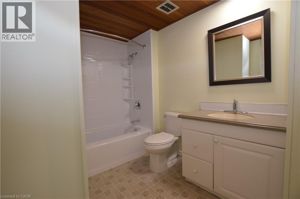 977 Francis Road Unit# 2, Burlington, Ontario  L7T 3Z1 - Photo 17 - 40786826