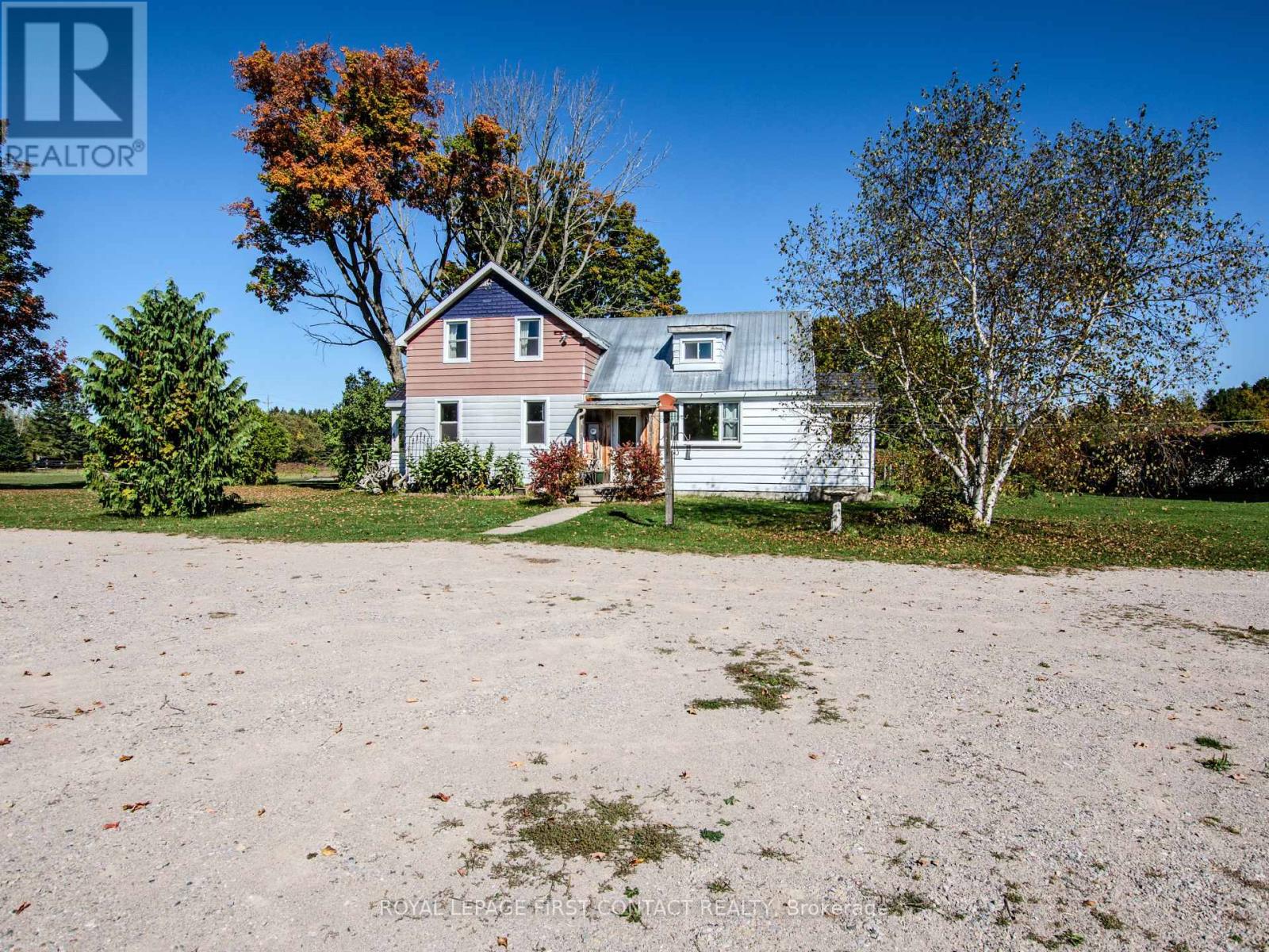 2041 Flos 4 Road W, Springwater, Ontario  L0L 2K0 - Photo 4 - S12444432