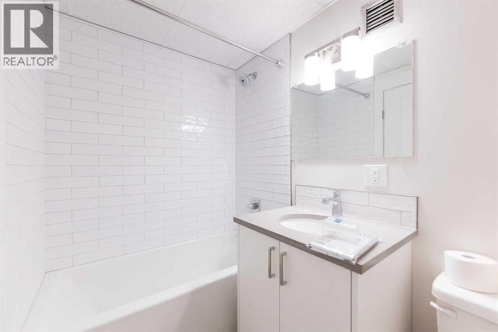 1-19 (No 3 Or 13), 4940 49 Street, Rocky Mountain House, Alberta  T4T 1B6 - Photo 40 - A2234841