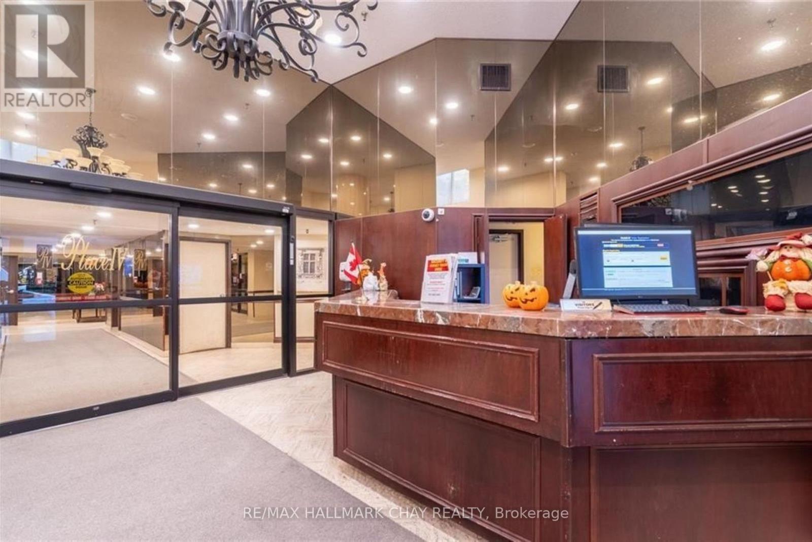 501 - 3650 Kaneff Crescent, Mississauga, Ontario  L5A 4A1 - Photo 6 - W12682862