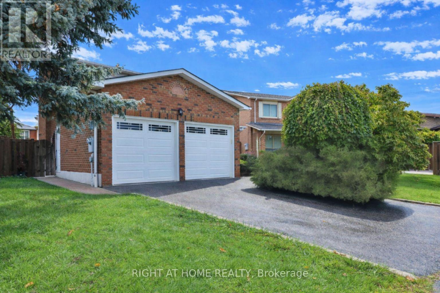 1433 BOUGH BEECHES BOULEVARD, Mississauga, Ontario