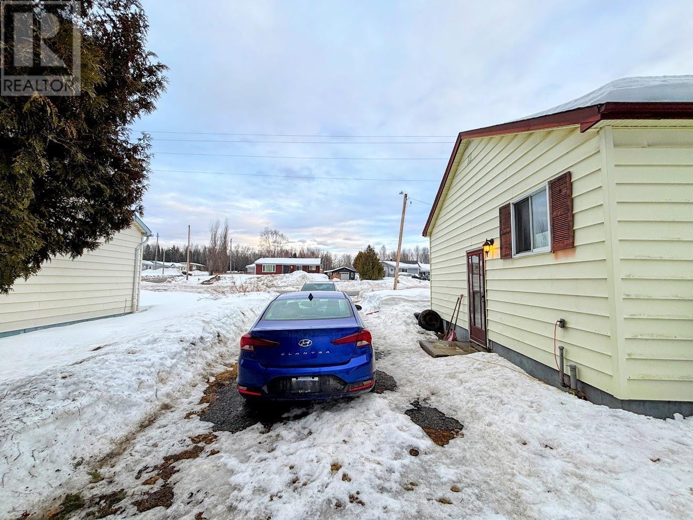 71 Manitou Rd, Manitouwadge, Ontario  P0T 2C0 - Photo 7 - TB2600719