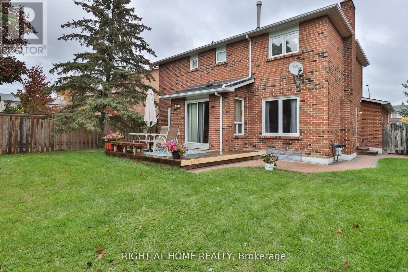 1433 Bough Beeches Boulevard, Mississauga, Ontario  L4W 3B4 - Photo 42 - W12929410