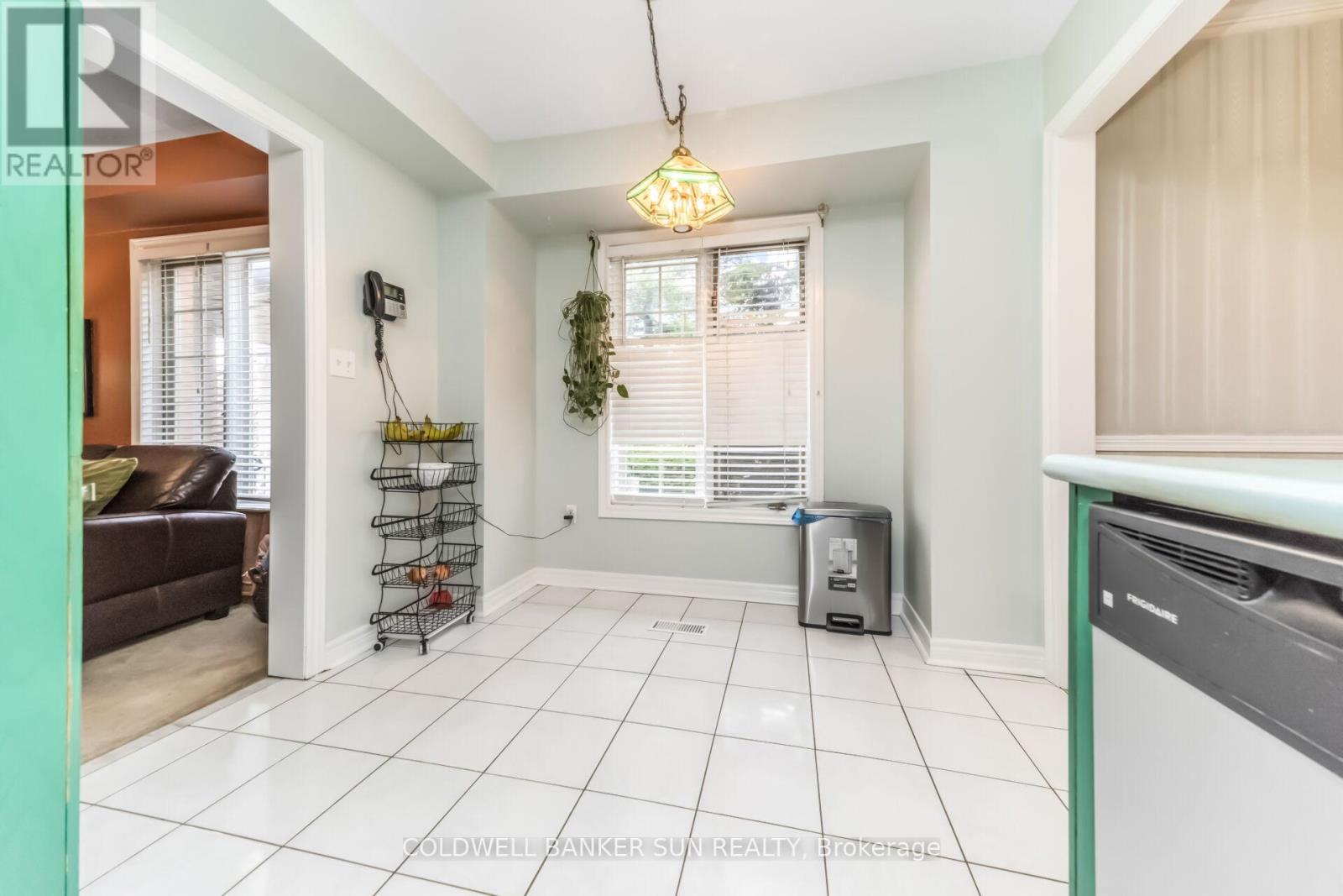 240 Pressed Brick Drive, Brampton, Ontario L6V 4L3 - Photo 19 - W13000694