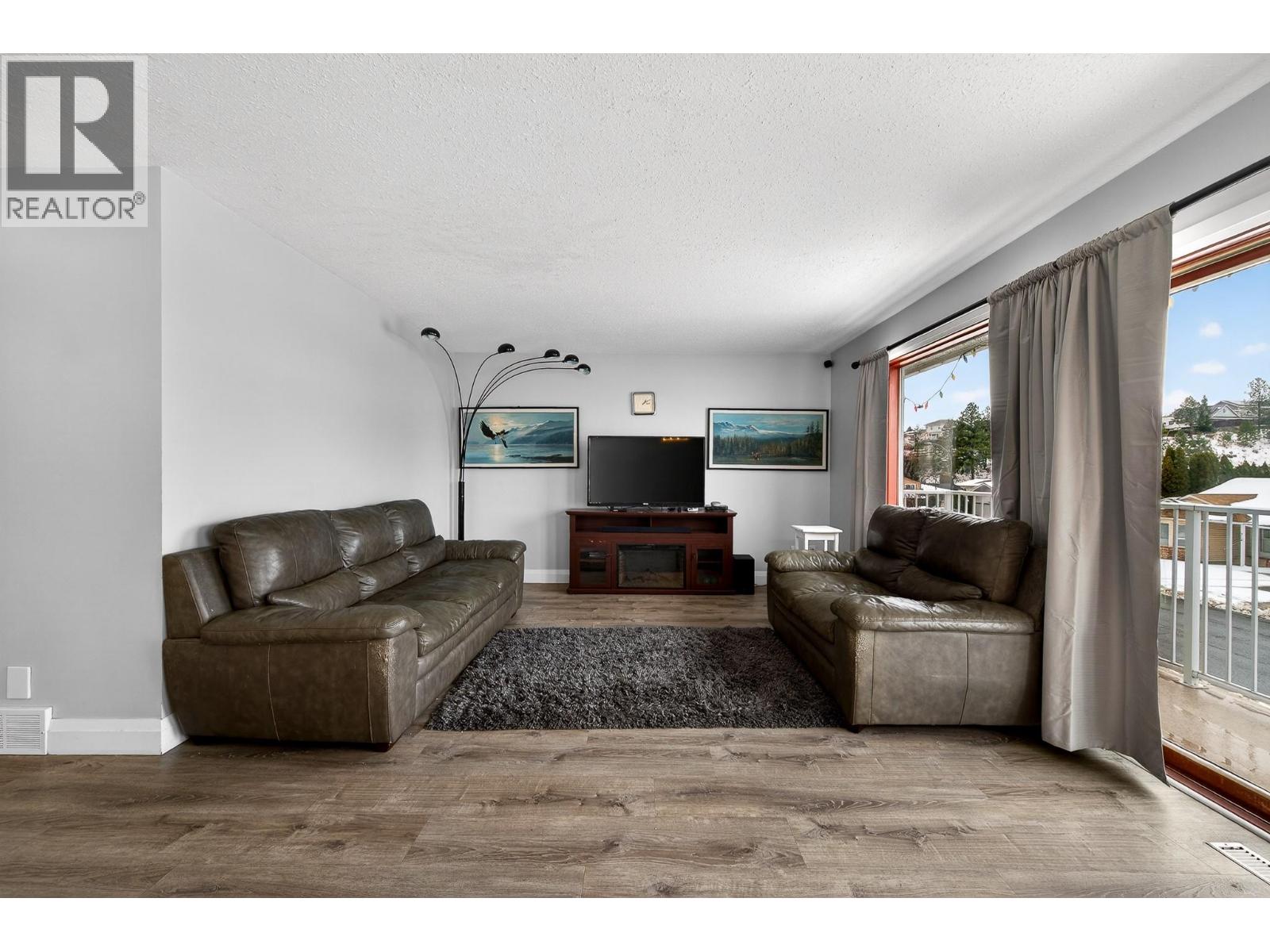 2727 Qu'appelle Boulevard, Kamloops, British Columbia  V2E 2J9 - Photo 11 - 10382775