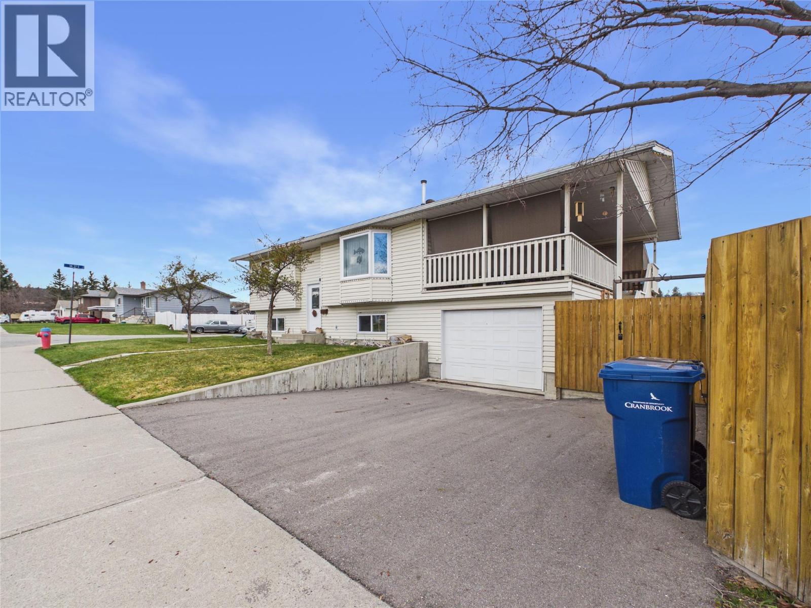 2220 3a Street S, Cranbrook, British Columbia  V1C 5K6 - Photo 1 - 10383635