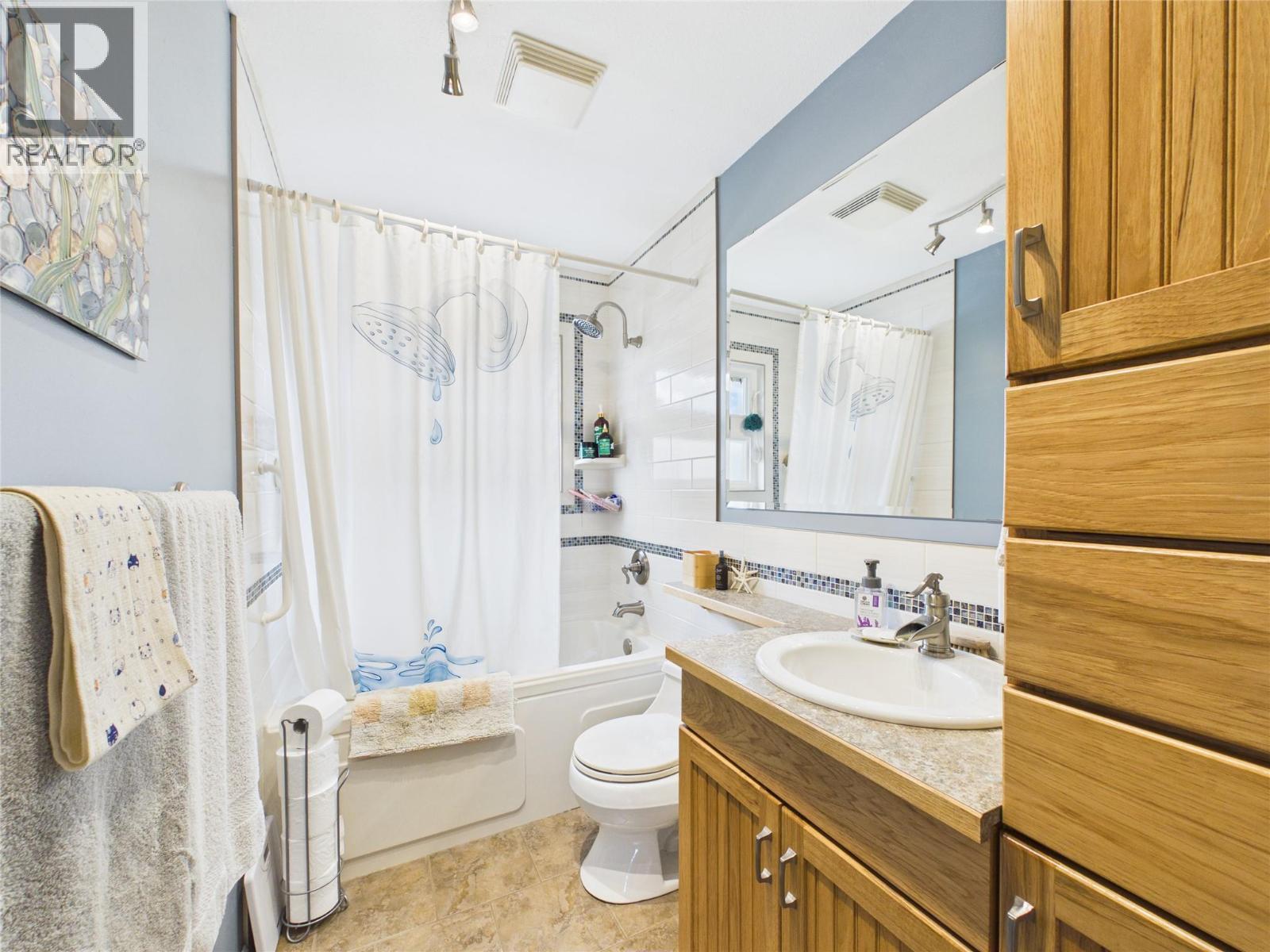 2220 3a Street S, Cranbrook, British Columbia  V1C 5K6 - Photo 18 - 10383635