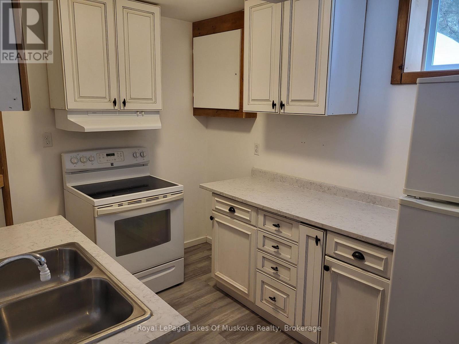 Lower Level - 273 Skyhills Road, Huntsville, Ontario  P1H 2J2 - Photo 10 - X12947050