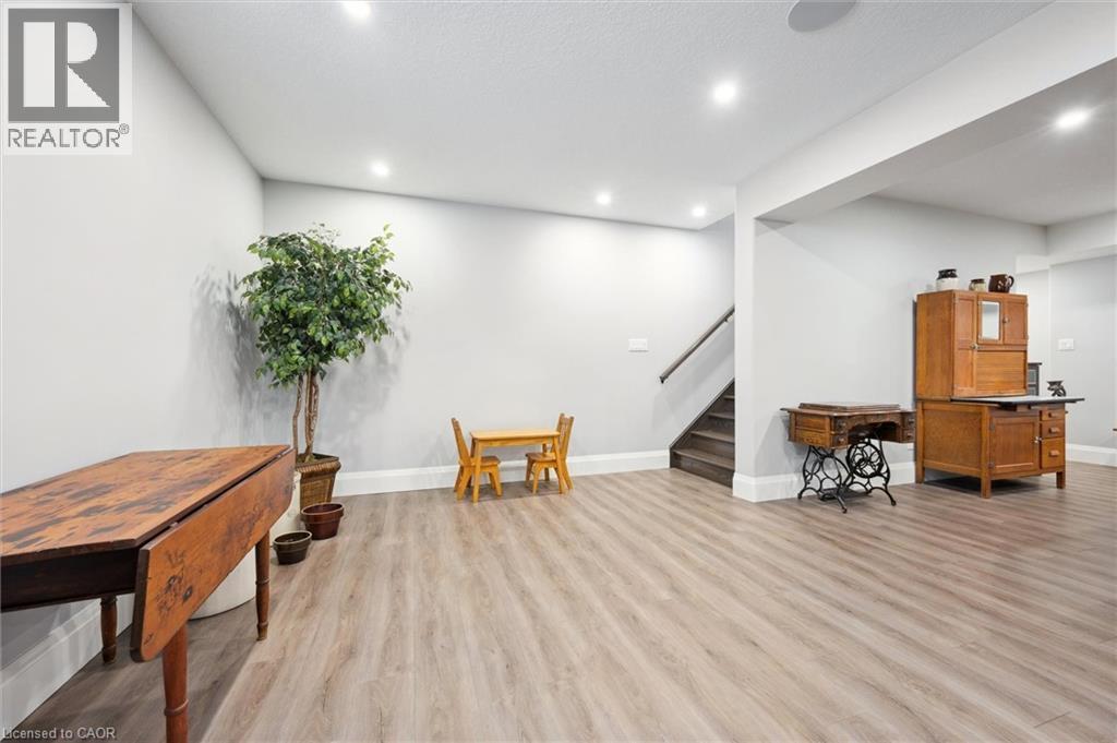 120 Village Road, Wellesley, Ontario N0B 2T0 - Photo 32 - 40805053