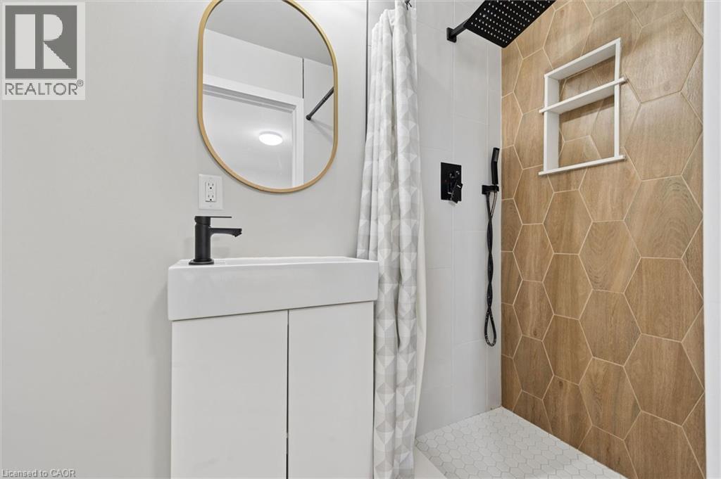 220 Mayfield Avenue, Waterloo, Ontario  N2J 3S5 - Photo 19 - 40816739